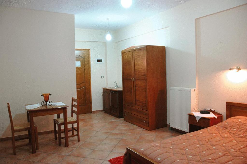 Aroanios Hotel Klitoria Exterior foto